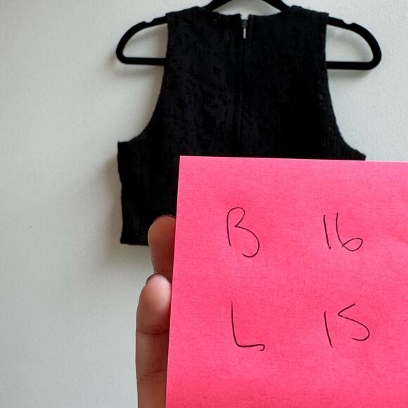 Rebecca Taylor Sleeveless Floral Motif Cut Out Crop Top - 2 - Picture 5 of 6